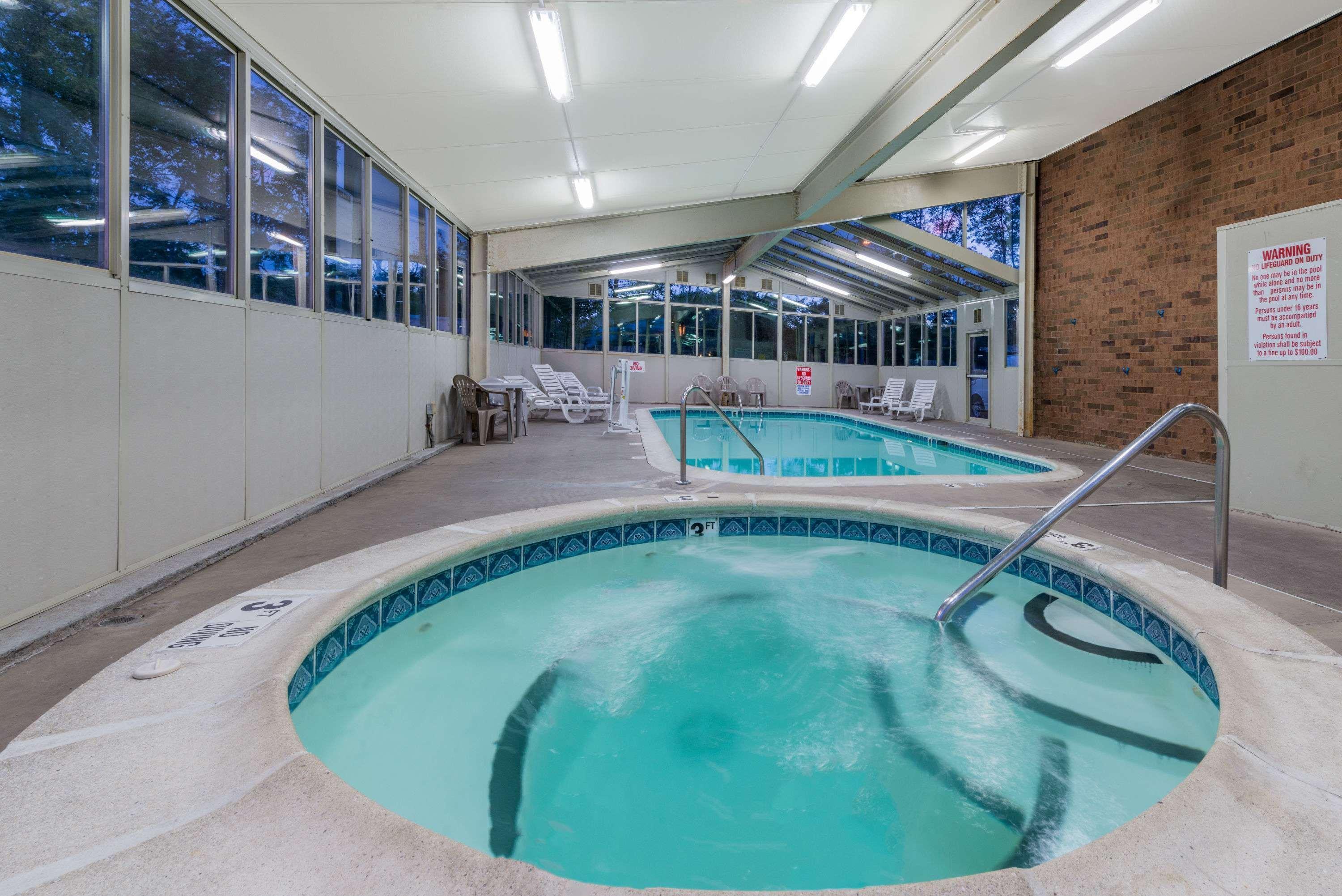 Days Inn By Wyndham Hurstbourne Louisville-Jefferson County Extérieur photo