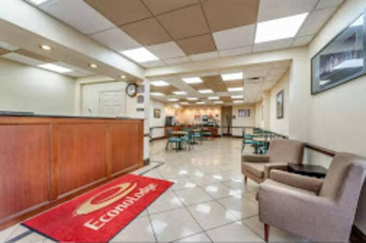 Days Inn By Wyndham Hurstbourne Louisville-Jefferson County Extérieur photo